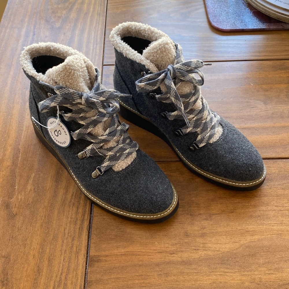Dr. Scholl’s Boots